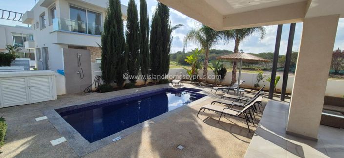 Image No.18-3 Bed Villa / Detached for sale