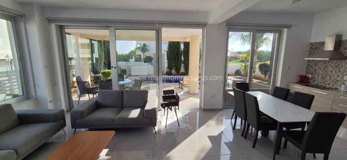 Image No.8-3 Bed Villa / Detached for sale