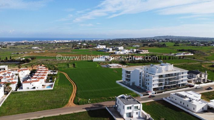 Image No.16-2 Bed Apartment for sale