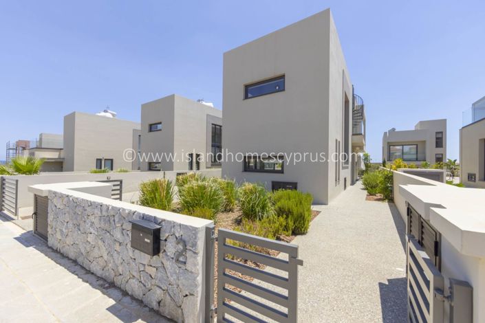 Image No.6-3 Bed Villa / Detached for sale