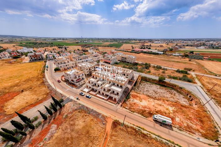 Image No.16-2 Bed Apartment for sale