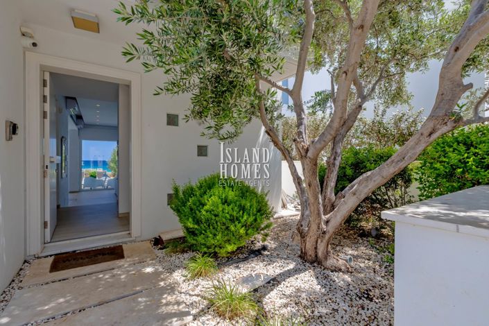 Image No.14-4 Bed Villa / Detached for sale