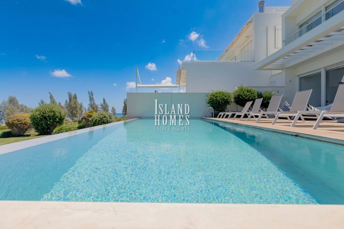 Image No.15-4 Bed Villa / Detached for sale