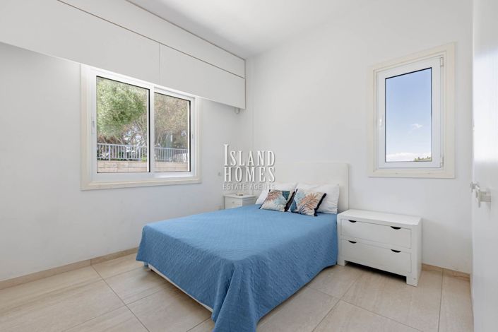 Image No.19-4 Bed Villa / Detached for sale