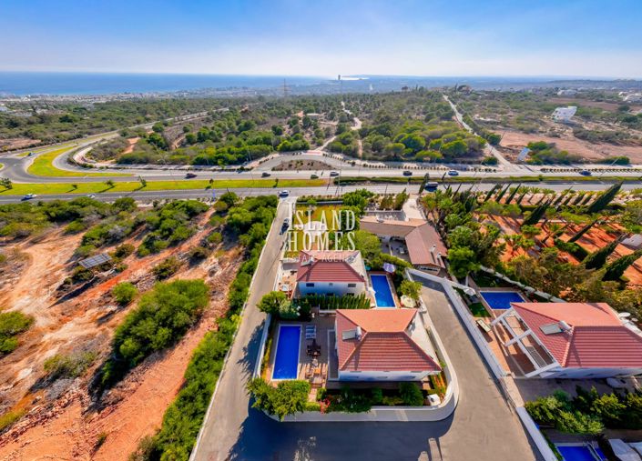 Image No.49-3 Bed Villa for sale