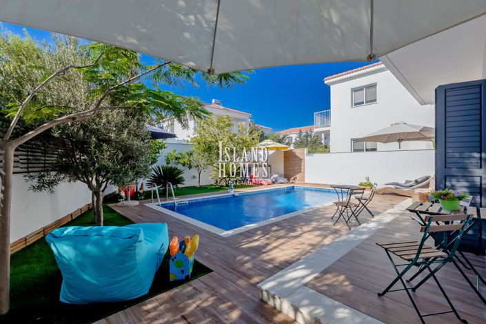 Image No.10-3 Bed Villa for sale