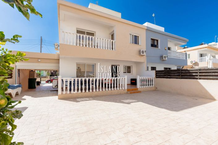 Image No.3-3 Bed Villa for sale