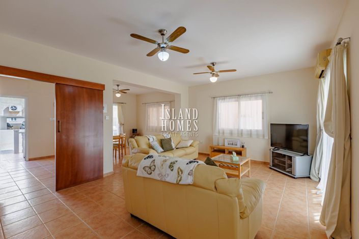 Image No.6-3 Bed Villa for sale