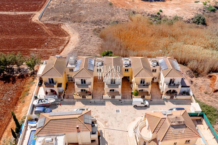 Image No.7-3 Bed Villa for sale