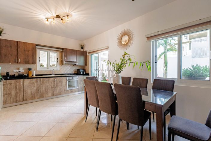 Image No.5-3 Bed Semi-Detached for sale