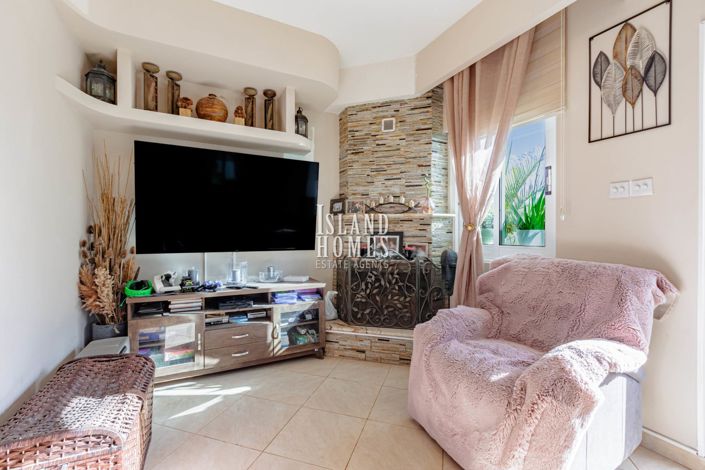 Image No.9-3 Bed Semi-Detached for sale