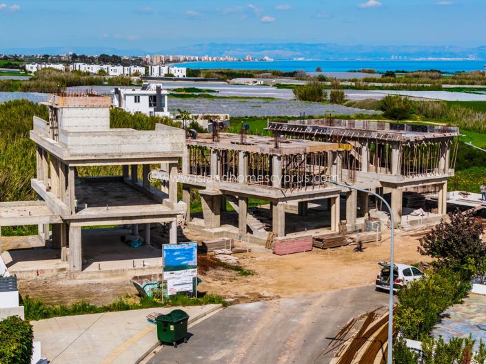 Image No.6-4 Bed Villa / Detached for sale