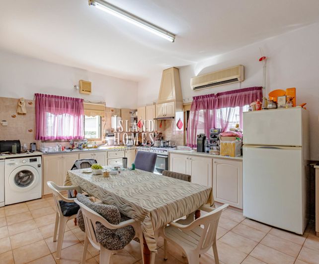 Image No.31-Maison de 5 chambres à vendre à Deryneia