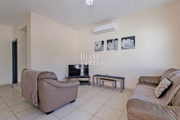 Image No.4-2 Bed Townhouse for sale