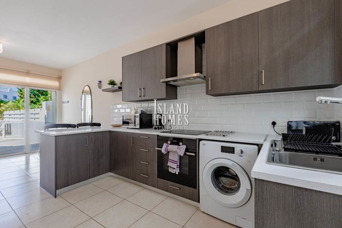 Image No.6-2 Bed Townhouse for sale