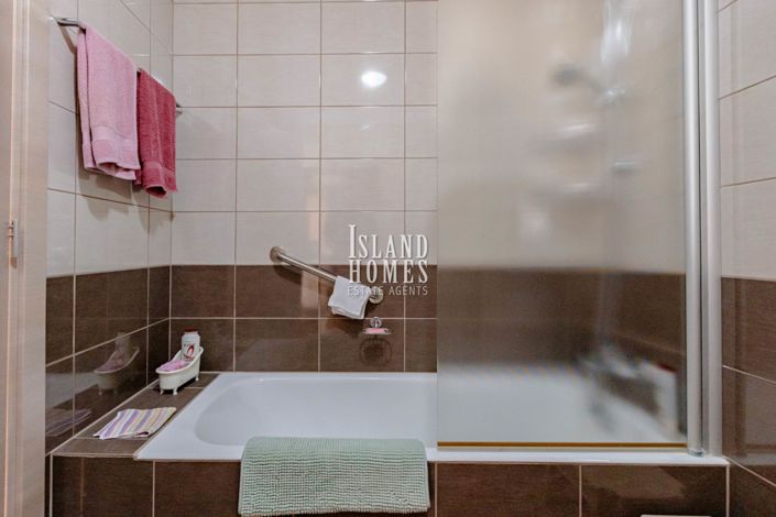 Image No.22-3 Bed Apartment for sale