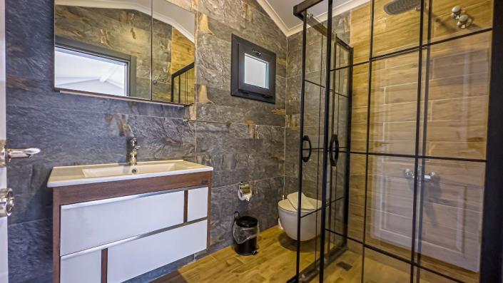 Image No.16-4 Bed Villa / Detached for sale