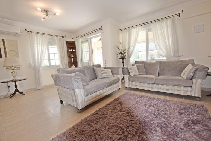 Image No.18-3 Bed Villa for sale