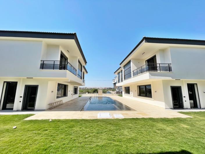 Image No.5-3 Bed Villa for sale