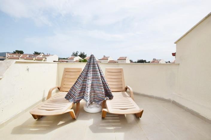 Image No.35-3 Bed Semi-Detached for sale