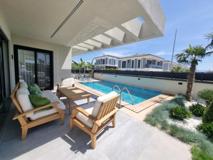 Image No.6-Villa / Détaché de 4 chambres à vendre à Altinkum