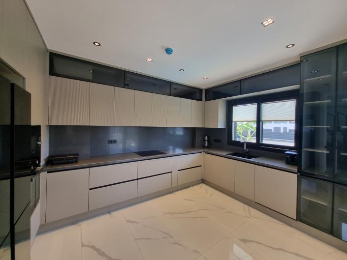 Image No.12-Villa / Détaché de 4 chambres à vendre à Altinkum