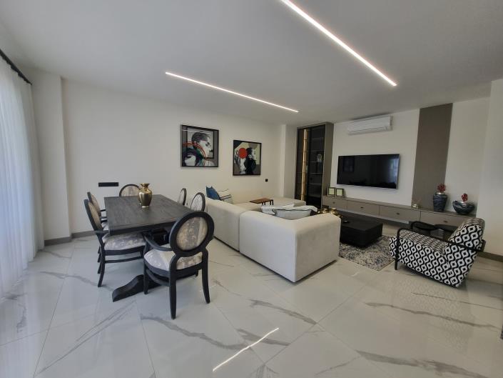 Image No.7-Villa / Détaché de 4 chambres à vendre à Altinkum