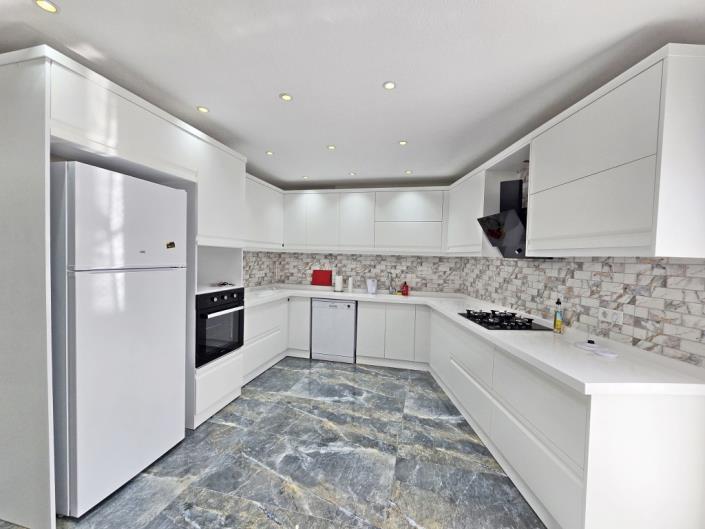 Image No.15-5 Bed Semi-Detached for sale