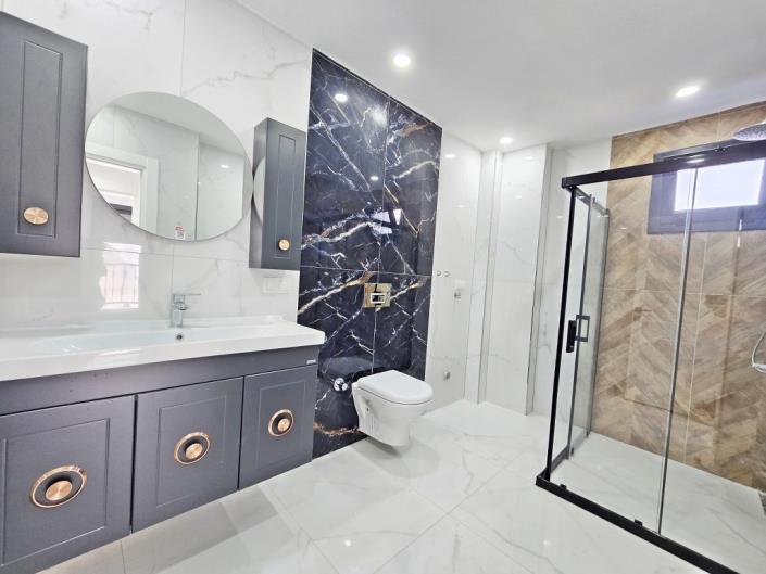 Image No.19-5 Bed Semi-Detached for sale