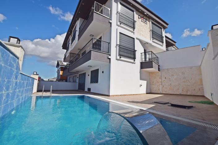 Image No.4-5 Bed Semi-Detached for sale