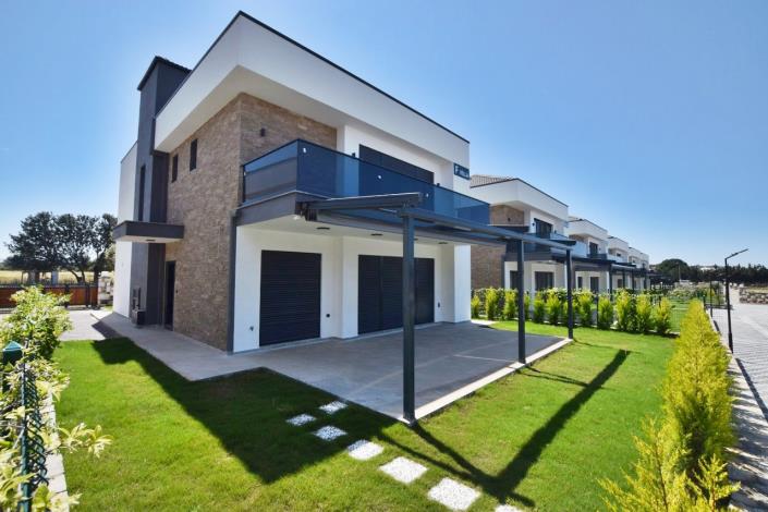 Image No.3-4 Bed Villa / Detached for sale