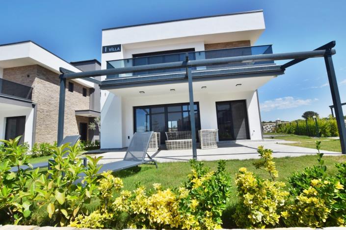 Image No.6-4 Bed Villa / Detached for sale