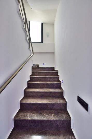 Image No.19-4 Bed Villa / Detached for sale