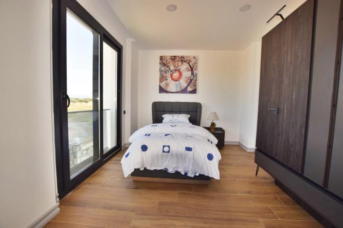 Image No.21-4 Bed Villa / Detached for sale