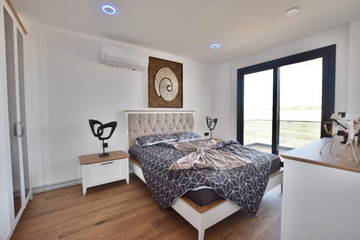 Image No.25-4 Bed Villa / Detached for sale