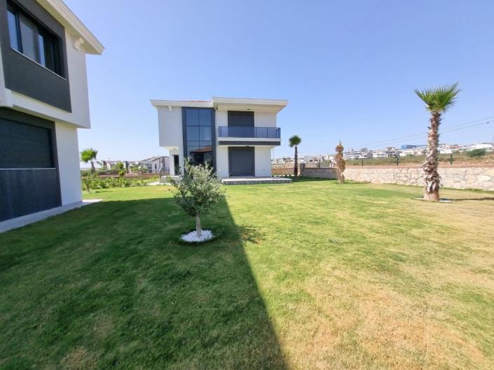 Image No.6-3 Bed Villa / Detached for sale