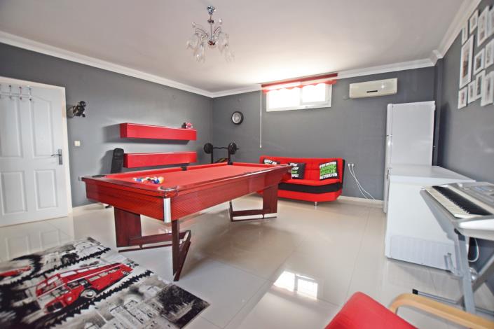 Image No.27-6 Bed Villa / Detached for sale