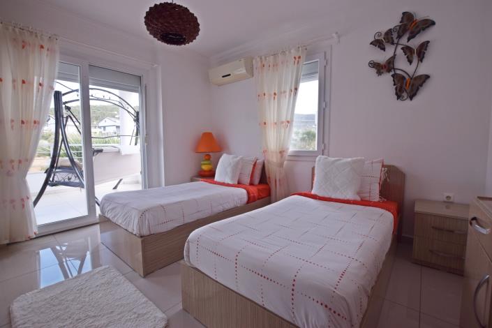 Image No.25-6 Bed Villa / Detached for sale