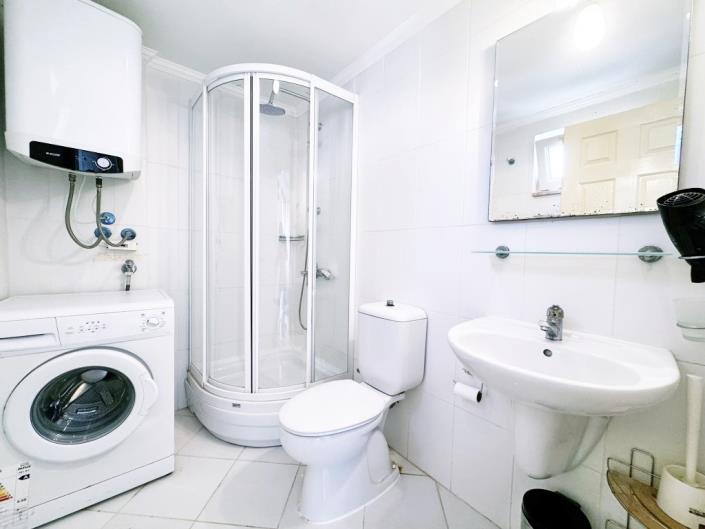 Image No.28-3 Bed Duplex for sale