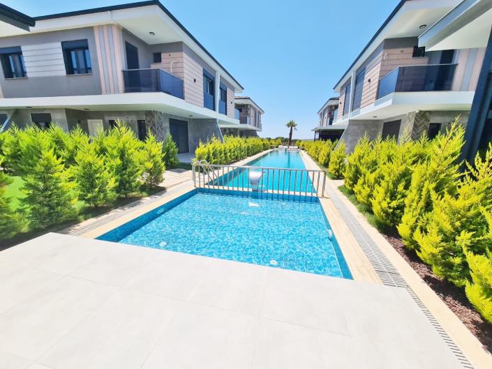 Image No.3-3 Bed Semi-Detached for sale