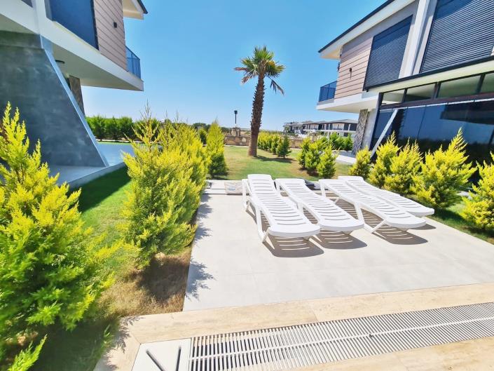 Image No.8-3 Bed Semi-Detached for sale