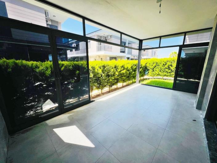 Image No.13-3 Bed Semi-Detached for sale