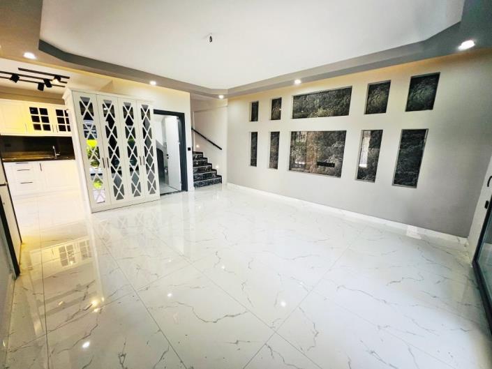 Image No.15-3 Bed Semi-Detached for sale