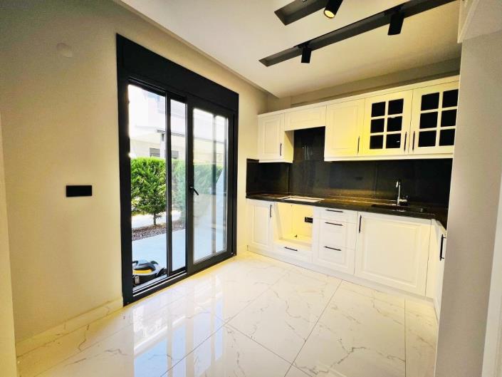 Image No.19-3 Bed Semi-Detached for sale