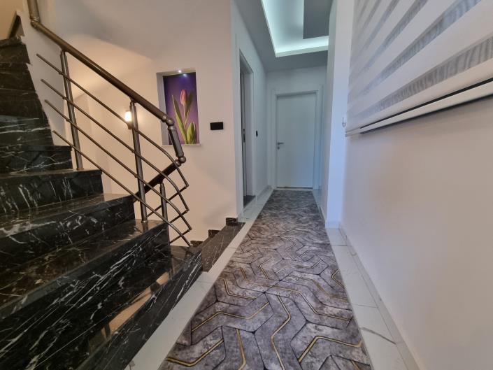 Image No.17-3 Bed Semi-Detached for sale