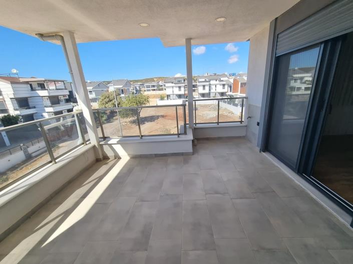 Image No.20-3 Bed Semi-Detached for sale