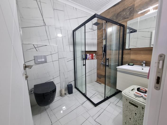 Image No.21-3 Bed Semi-Detached for sale