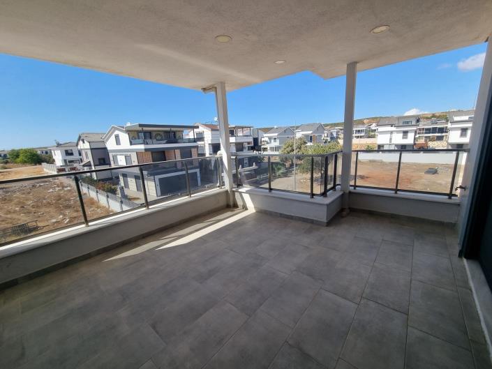 Image No.29-3 Bed Semi-Detached for sale