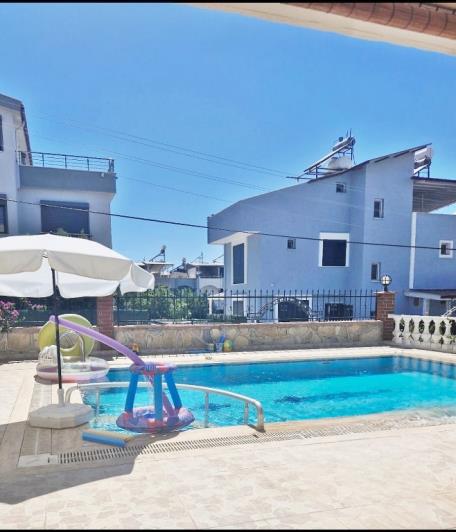 Image No.3-4 Bed Villa / Detached for sale