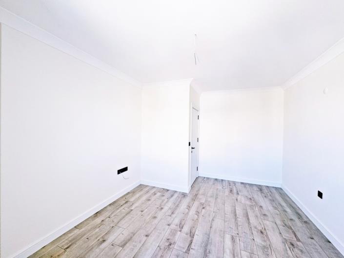 Image No.23-3 Bed Duplex for sale